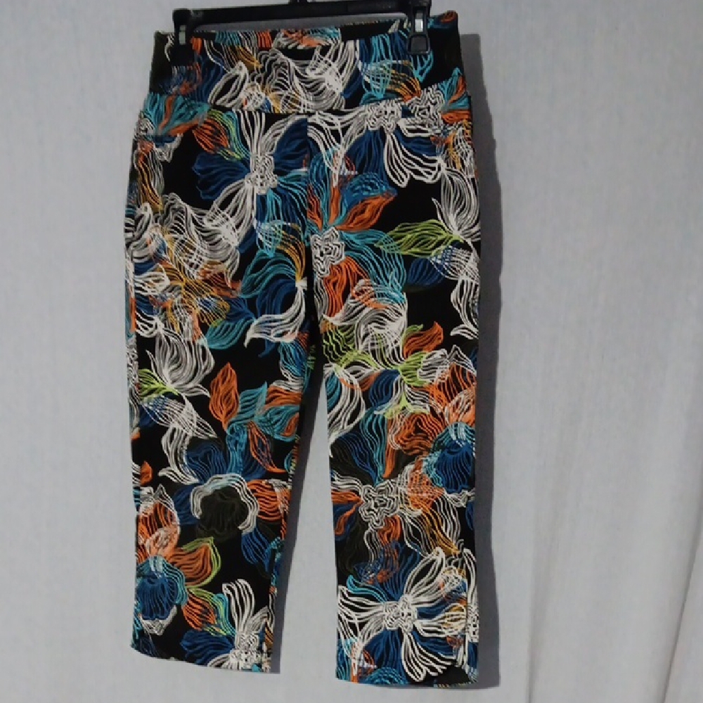 Westbound 6P Multicolor Bright Floral Capri Pants Pull On Stretch 4 Pocket